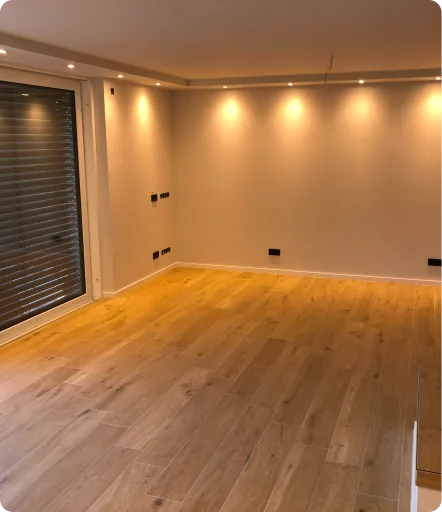 Wohnraum mit Fliesen in Holzoptik